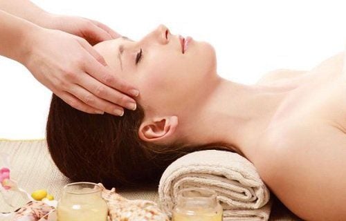 Sau khi xăm mày bao lâu thì bôi thuốc mỡ?